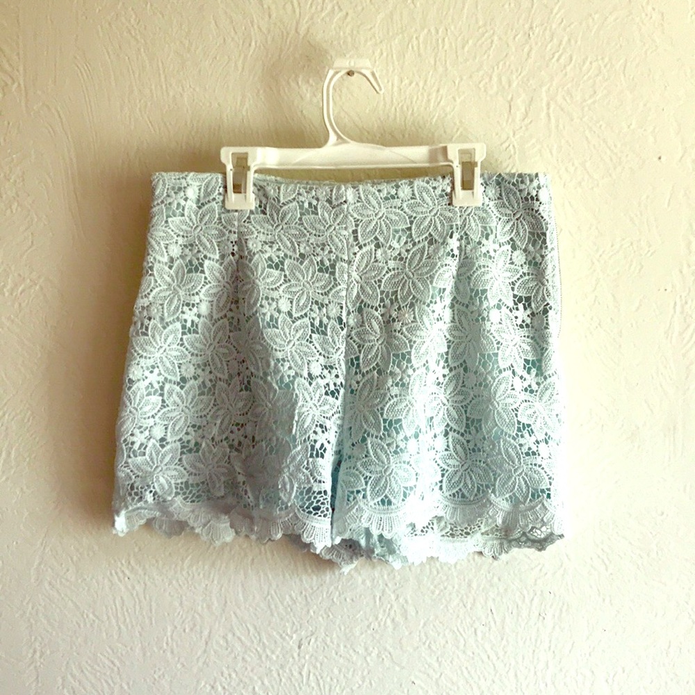 Lace Shorts Charlotte Russe. Size L.